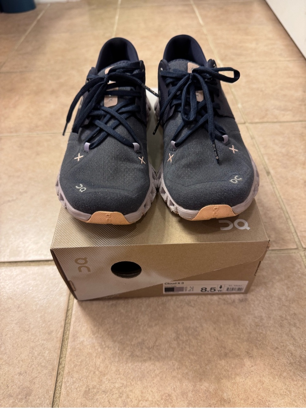 On Women's Running Shoes Cloud X 3 - Size 8.5 - Picture 2 of 12